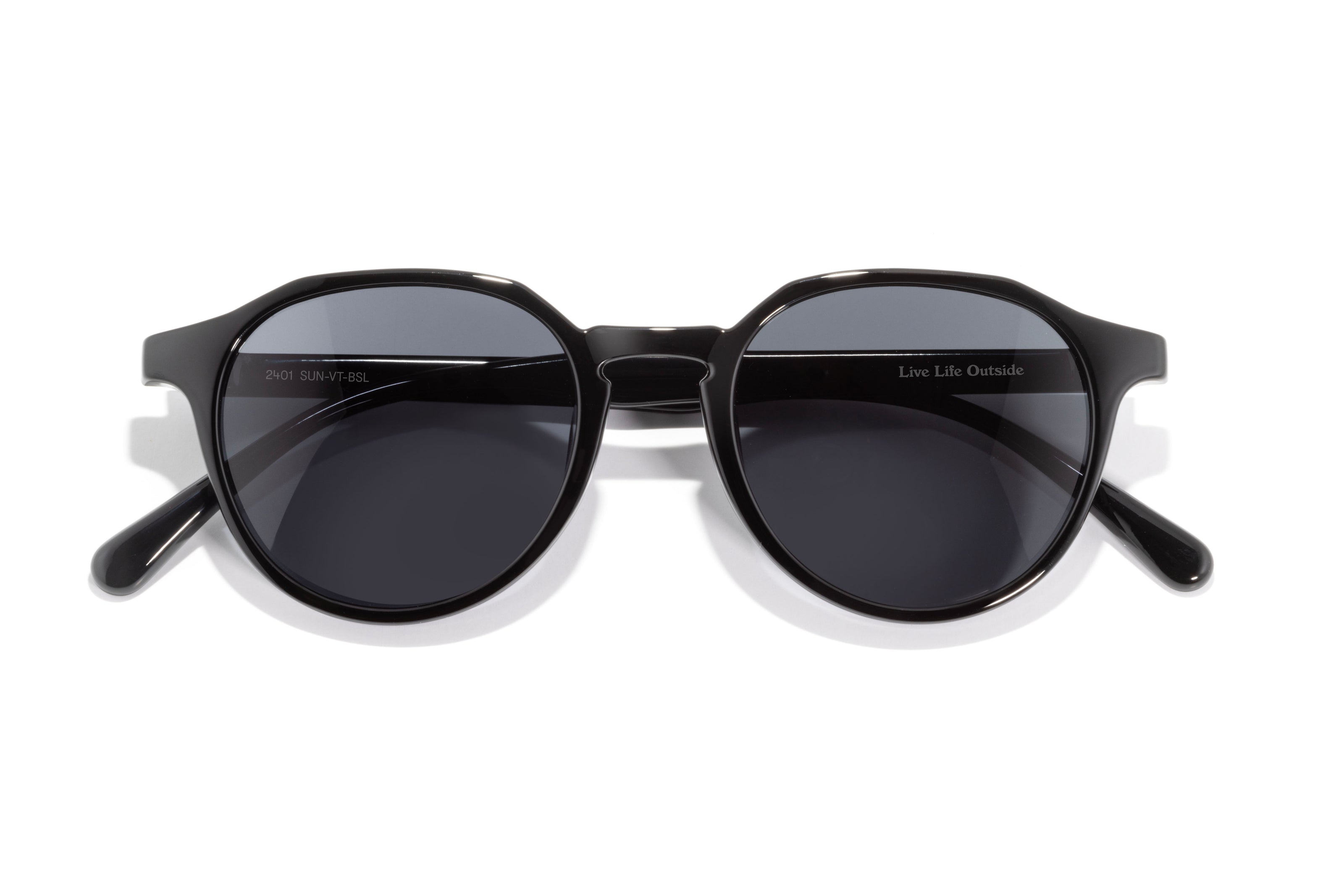 Vallarta by Sunski in black with lightweight sculpted arms, stylish sunglasses for men and women ideal for everyday wear and nights out
