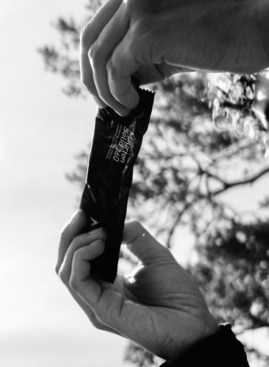 Solid 160 by Maurten in black packaging, energy bar designed for nutrition during transitions in running and training outdoors