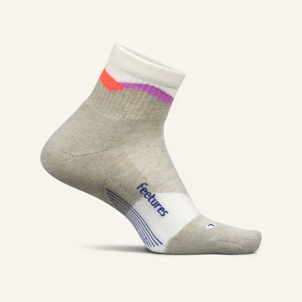 Feetures Trail Max Cushion Quarter Socks in Mountain High Cream, oatmeal sock with pink and purple wave cuff