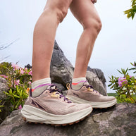 Feetures Trail Max Cushion Quarter Socks