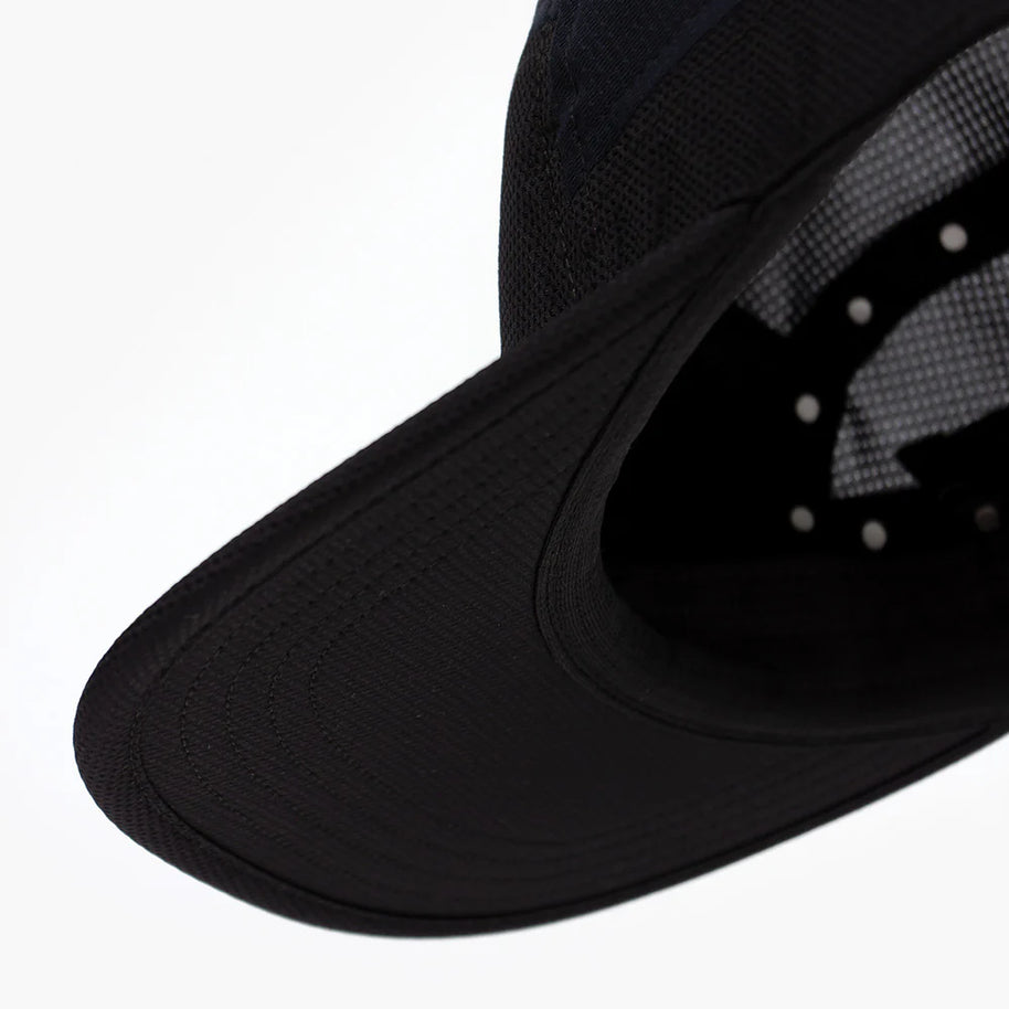 GOCap - Classic - Athletics by Ciele in black with reflective logo, classic running cap with upgraded fabrics for athletic use in Canada