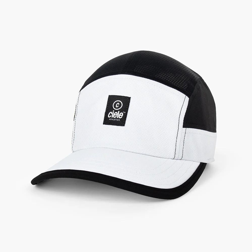 GOCapSC - Classic - CPlusBox by Ciele in white and black with SOFTcurve pre curved brim and COOLmat, ideal for running in Canada
