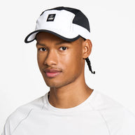 GOCapSC - Classic - CPlusBox by Ciele in white and black with SOFTcurve pre curved brim and COOLmat for running and outdoor use