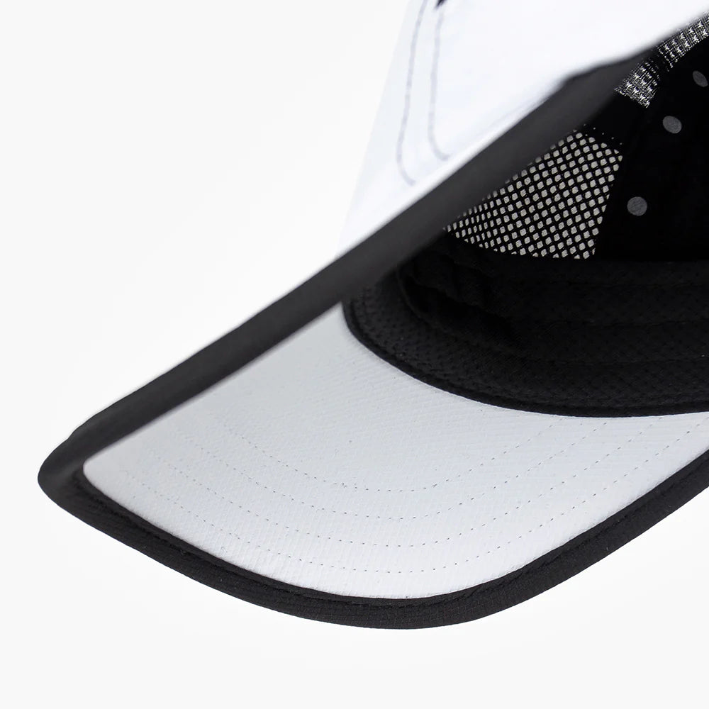 GOCapSC - Classic - CPlusBox by Ciele in white and black with SOFTcurve pre-curved brim and COOLmat technology for running and outdoor use