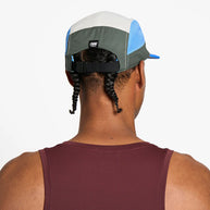GOCap - Field - IconicBar by Ciele in blue, white, and green with coolmatic plus flowmesh for maximum ventilation, ideal for running and outdoor use
