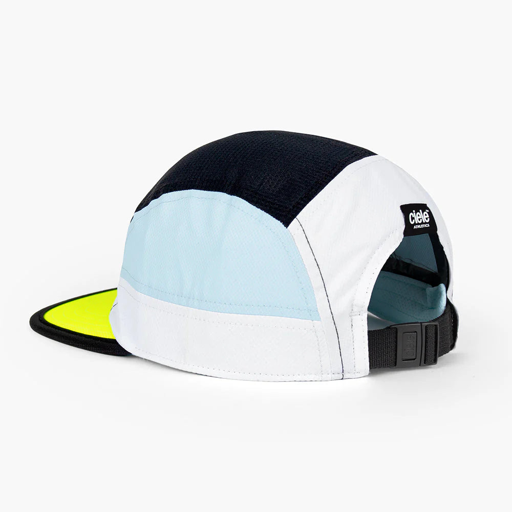 GOCap - Field - IconicBar by Ciele in black, light blue, white with coolmatic plus flowmesh for max ventilation ideal for running