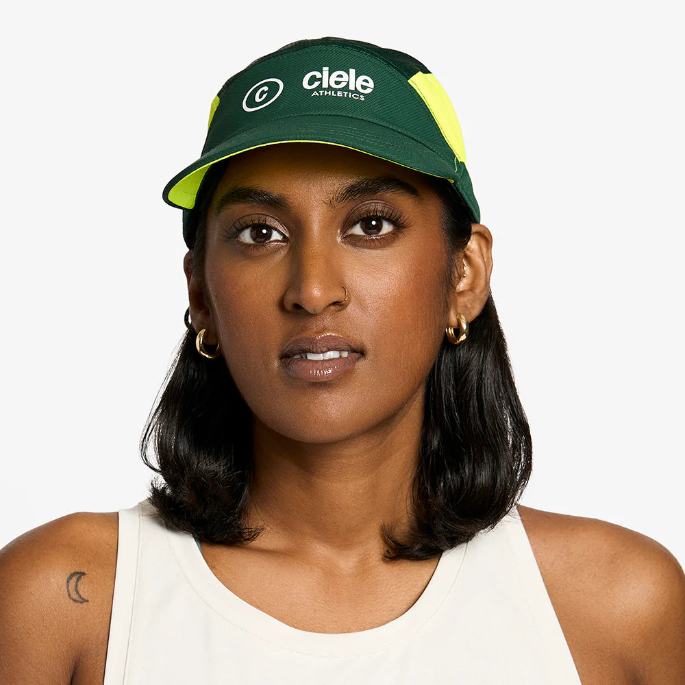 FSTCapSC - Classic by Ciele in dark green and yellow with low profile fit, GOCap brim, and COOLmatic PLUS FLOWmesh for running and outdoor use