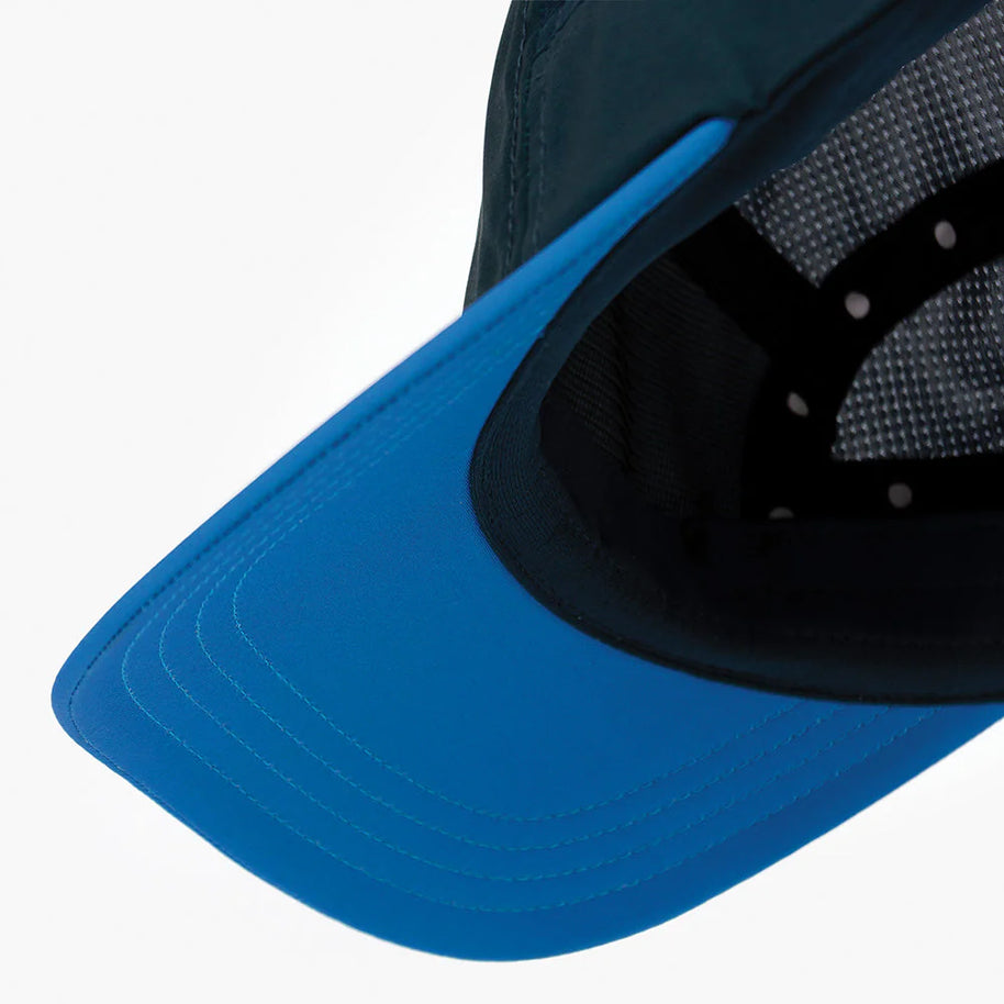 GOCapSC - Comp - Ccube by Ciele in blue and black with reflective label and stretch flexweave fabric for comfortable running in Canada