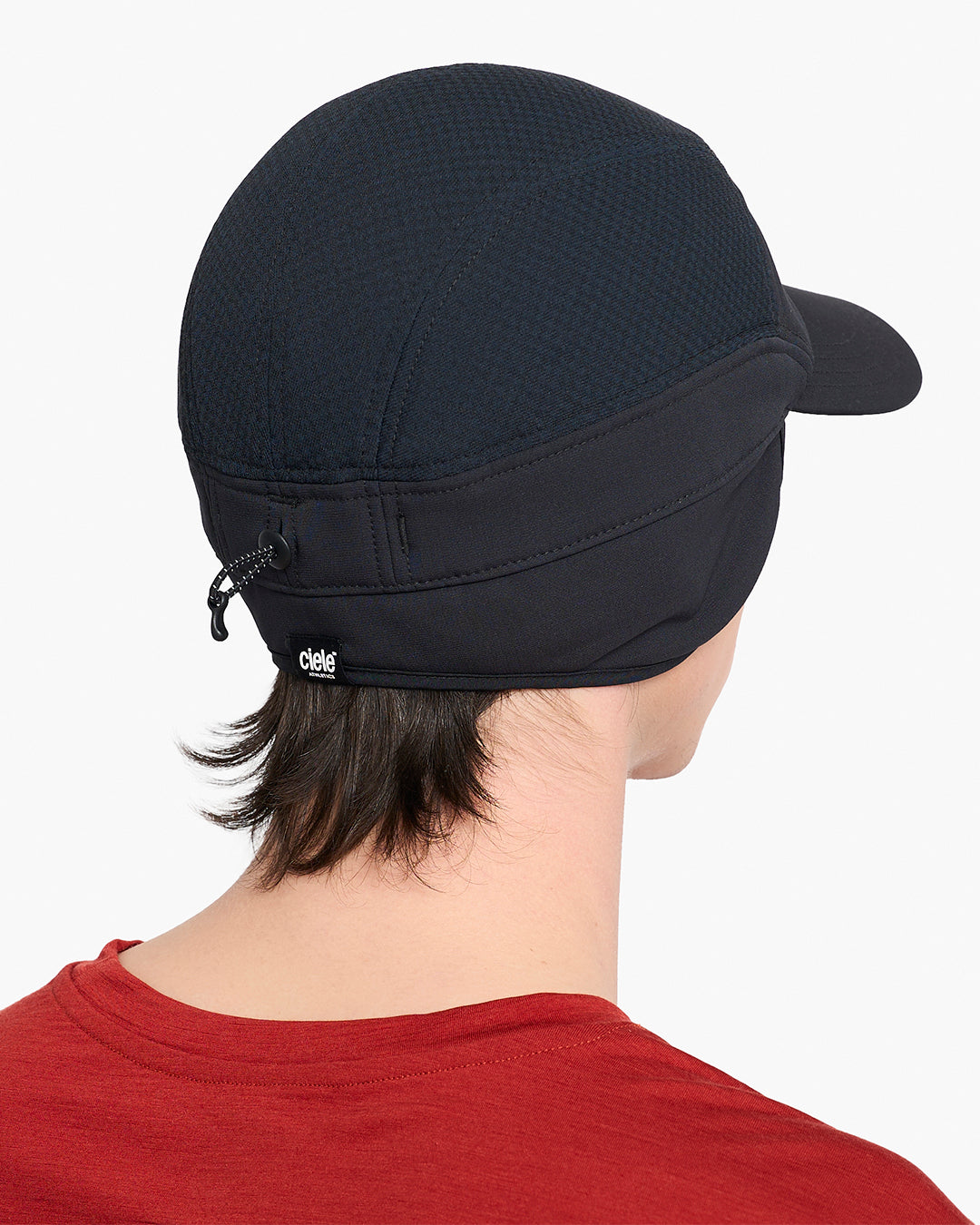 FSTCap SC - FLTWND - Iconic Athletics by Ciele in black with carbon fleece for warmth, breathability, and temperature regulation, ideal for running