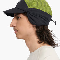 FSTCap SC - FLTWND - Iconic Athletics by Ciele in black and green with DIAMAfleece for warmth and breathability ideal for winter running in Canada