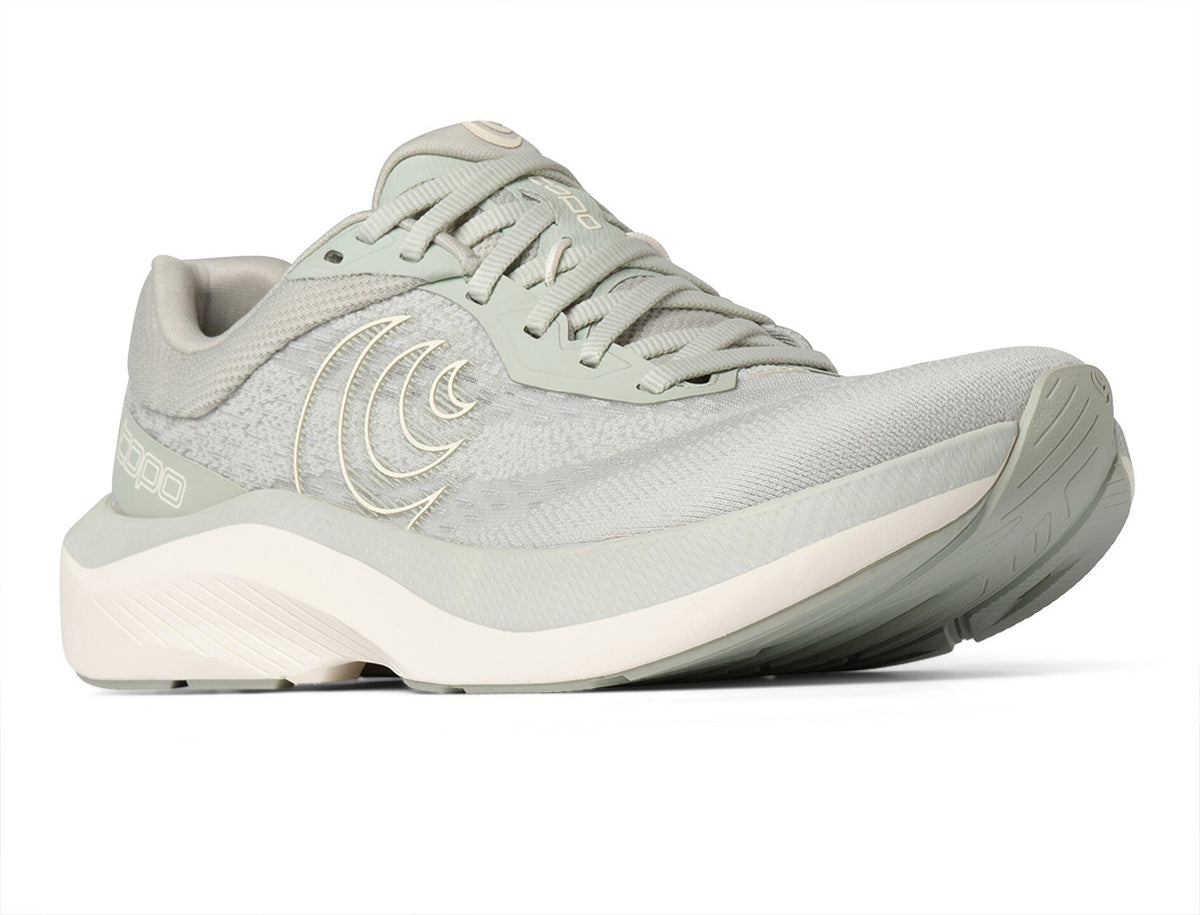 Topo Magnifly 6 women's road running shoe in Sage/Cream, front three-quarter view