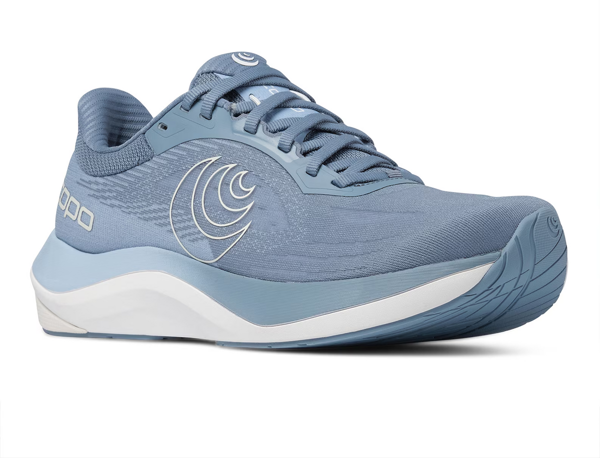 Front three-quarter view of the Topo Ultrafly 6 women's road running shoe in Blue/White
