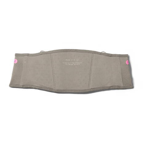 Inner side of the Norda x Raide LF 2L Running Belt in taupe showing the printed label and pink toggles