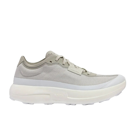 005 - Women by Norda in light beige with Bio-Dyneems® open-mesh upper and Arnit midsole, breathable trail running shoe for Canada