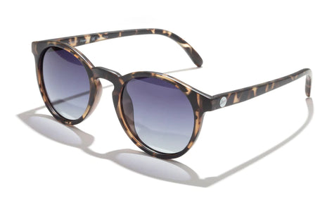 Dipsea by Sunski in tortoiseshell round frame with gradient lenses, stylish unisex glasses blending city design and outdoor spirit