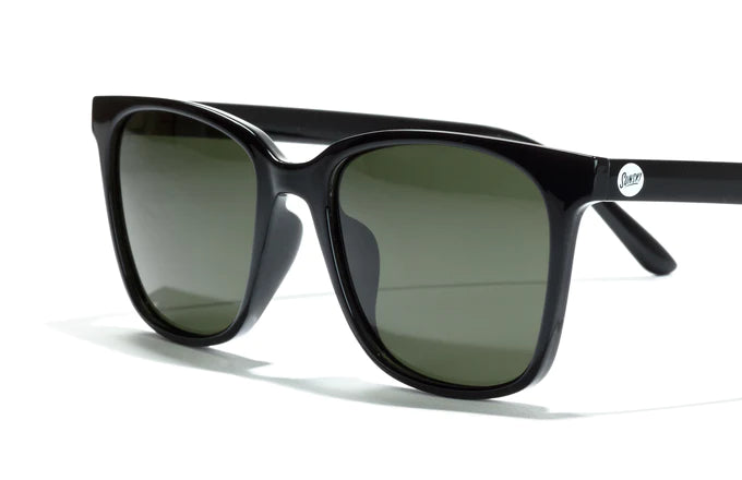 Ventana by Sunski in black with square frame, versatile classic sunglasses for men and women, ideal for any occasion and style