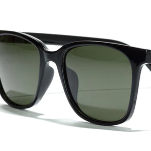 Ventana by Sunski in black with square frame, versatile classic sunglasses for men and women, ideal for any occasion and style