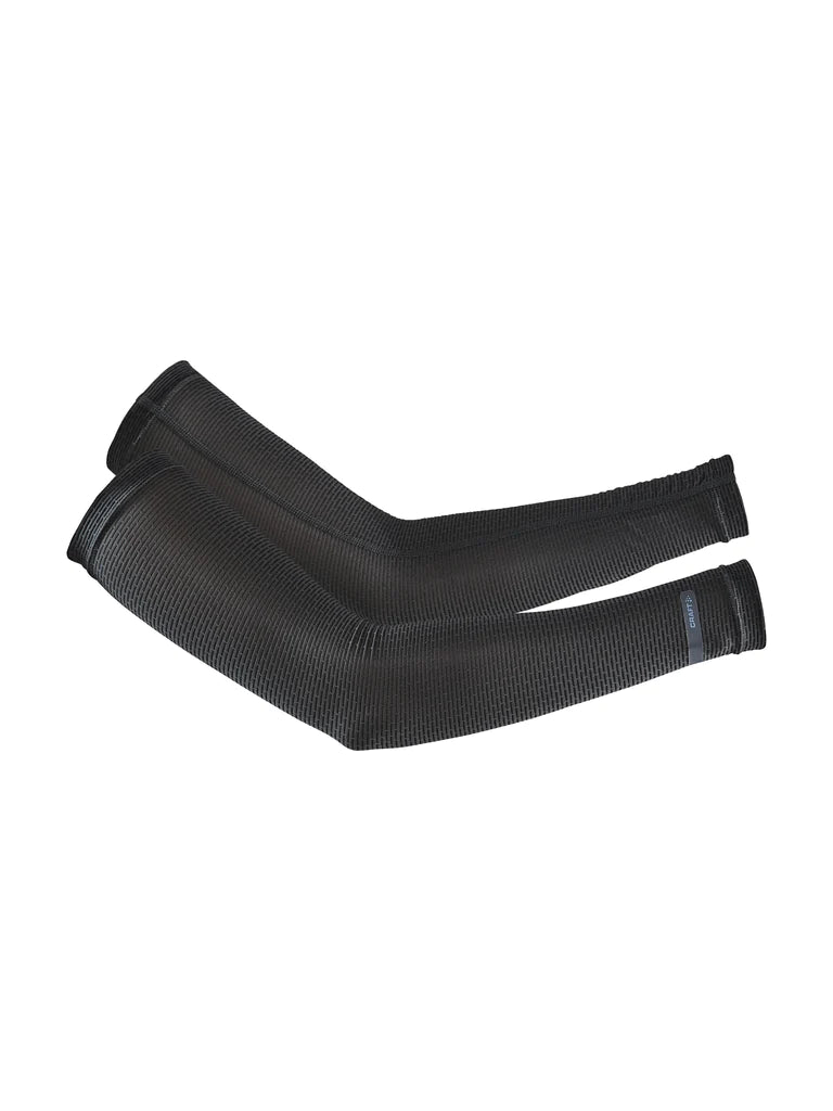 Vent Mesh Arm Cover by Craft in black, breathable sleeves to keep warm during early competition kilometers for running and outdoor use