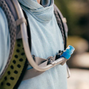 Tube Magnet by Hydrapak in blue, strong magnetic tube holder for quick hydration access during running and outdoor activities